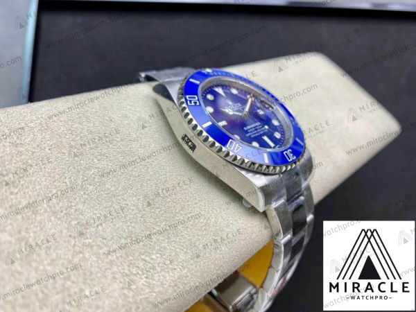 ROLEX-SUBMARINER-ref.M116619LB-97209-Elite Clone-40mm-Replica Watch - Image 12