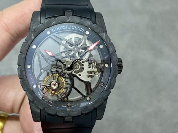 Roger Dubuis Excalibur Monotourbillon DBEX0577 Black Carbon Fiber 1:1 Best Replica BBR 42mm - Image 4