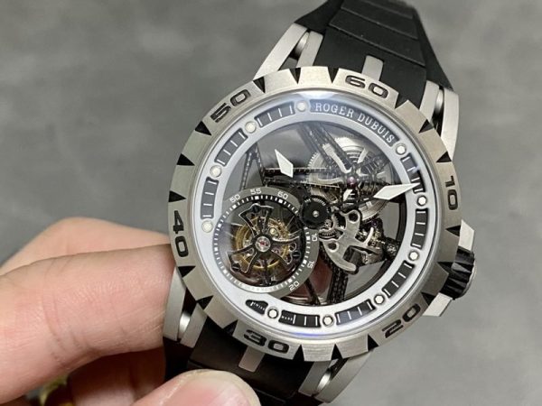 Roger Dubuis Excalibur Spider Tourbillon Volant Squelette RDDBEX0479 Best Replica 45mm - Image 3