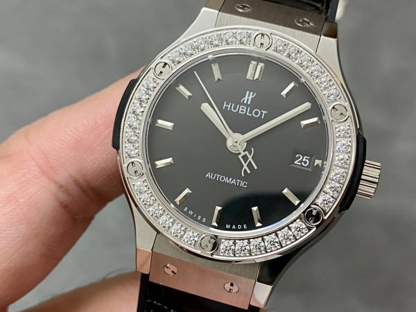Hublot Classic Fusion 565.nx.1470.lr.1204 38mm(33mm) - Image 4