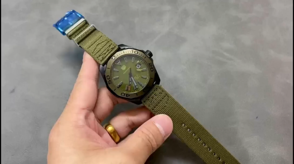 Tag Heuer Aquaracer Khaki Matte Dial Automatic WAY208E.FC8222 43mm - Image 2
