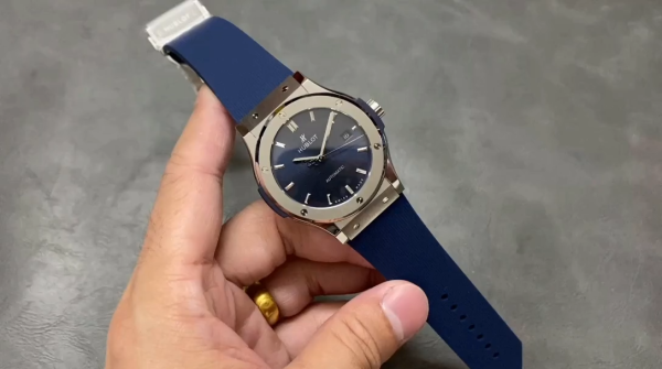Hublot Classic Fusion 301.PB.131.RX 42mm Mens(silver) - Image 3