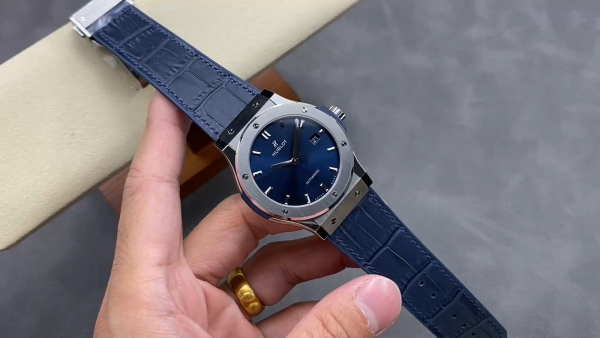 542.NX.7170.LR Hublot Classic Fusion Automatic Blue(38mm) - Image 2