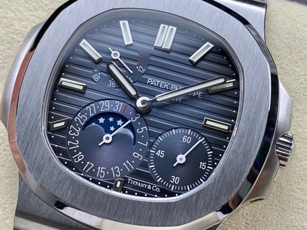 Replica Patek Philippe Nautilus 5712 1A 001 40mm Mens Watch - Image 4