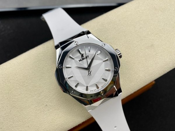 Hublot Classic Fusion 550.NS.2200.RW.ORL20 40 mm（black） - Image 4