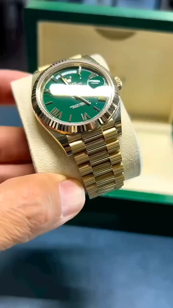 Rolex Day Date 40 President 228238 - Image 2