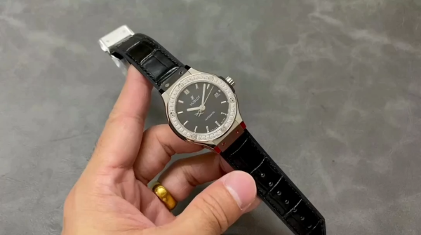 Hublot Classic Fusion 565.nx.1470.lr.1204 38mm(33mm) - Image 2