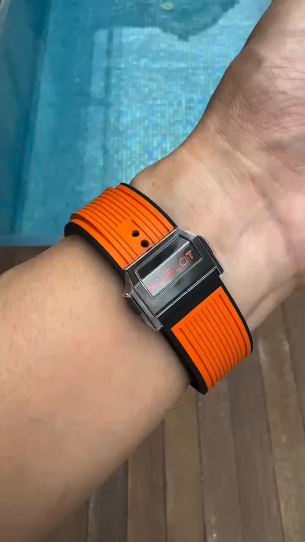 Hublot Big Bang Unico Orange Ceramic 42mm 441.CU.5910.RX - Image 2
