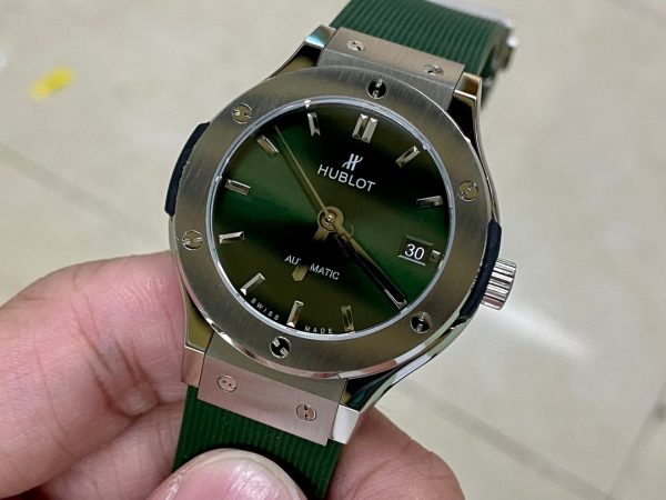 Hublot Classic Fusion 565.NX.1171.RX 38 mm Lady(green) - Image 3