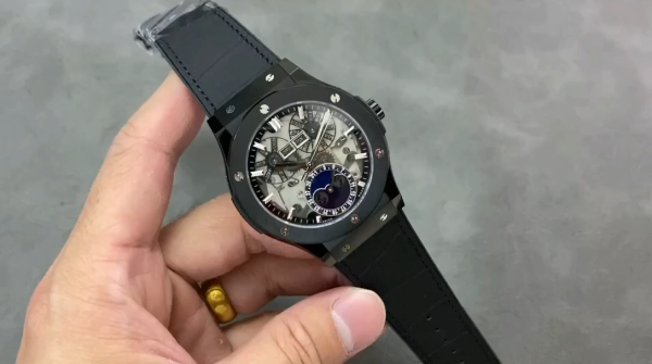 Hublot Classic Fusion Aerofusion Moonphase 547.CX.0170.LR 42mm - Image 2